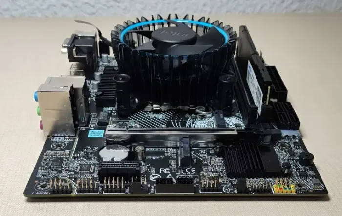 Kit Mother H610 MT + Cpu i5 12400F + Cooler Intel + 16Gb Memória DDr4