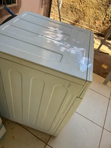 Máquina de lavar roupa sem memória para arrumar