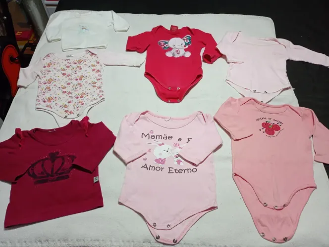 Vendo lote bebê menina 34 peças/ Tam 1 a 3 m<br>1 a 3 m