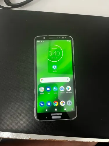 Motorola G6+ Verde c avaria em um parte da tela