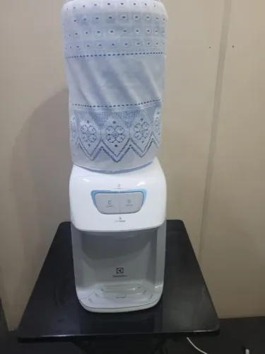 Bebedouro Electrolux Turboacqua - acompanha galão de 20 litros