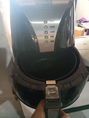 Vende se Air fryer .ZAP *