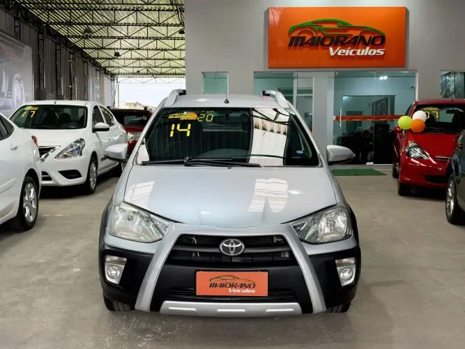 Toyota Etios Cross 1.5 Flex 16V 5P Mec. 2014