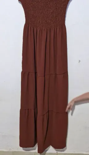 Vestido marrom:)