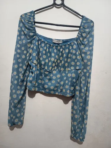 Cropped margaridas azul C&A