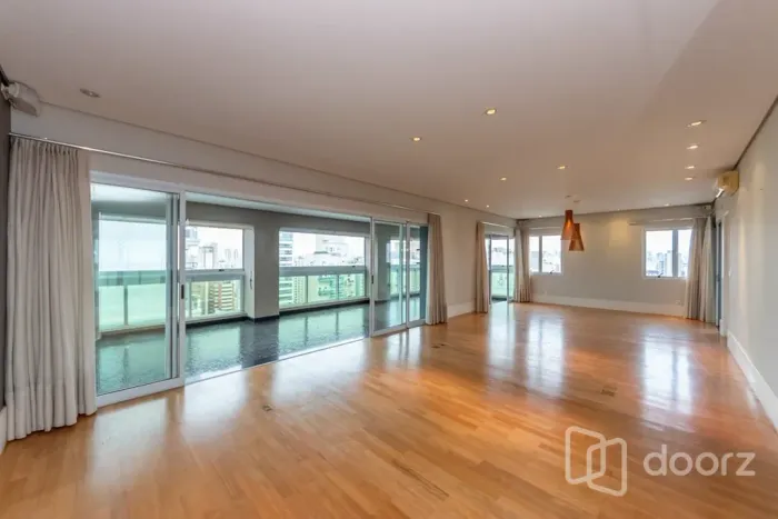 Imóvel na Periquito com 4 dormitórios e 233m²