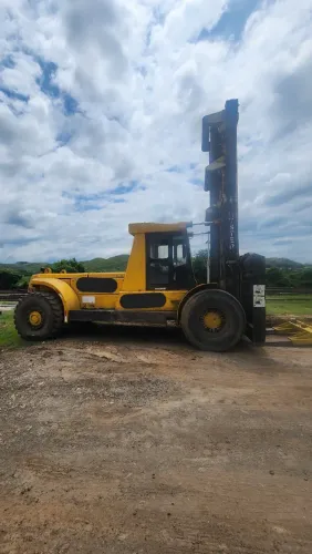 Locação Empilhadeira 30 tons Hyster