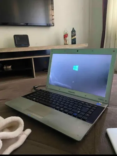 Notebook Samsung - Faço Rolo