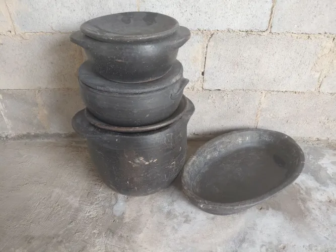 Panela de barro para feijoada