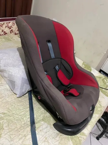 Cadeira de Bebê pra carro 