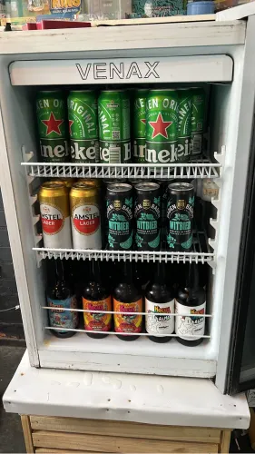 Geladeira expositora de bebidas 
