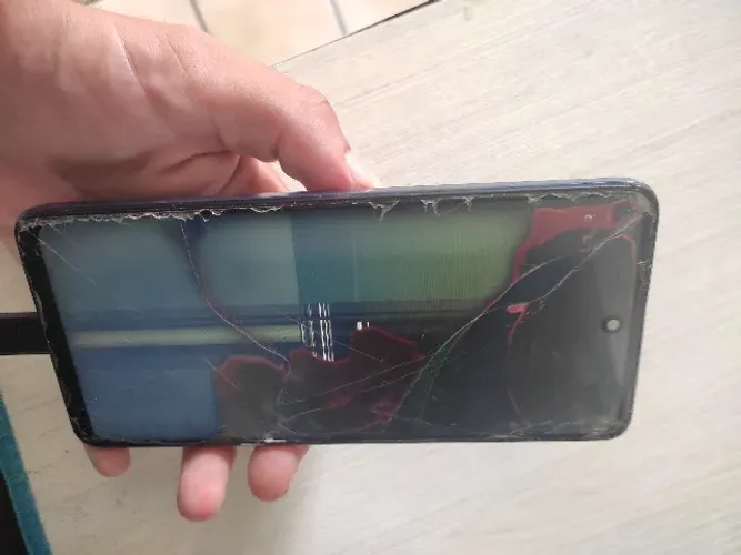 Moto G24 Power 1 ano de uso - Display avariado