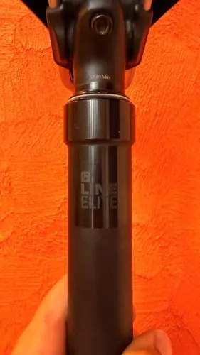 Canote retrátil Bontrager Line Elite + Selim Fabric + acionador