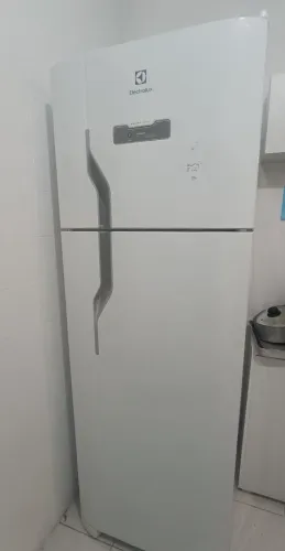 Geladeira Eletrolux 310 l