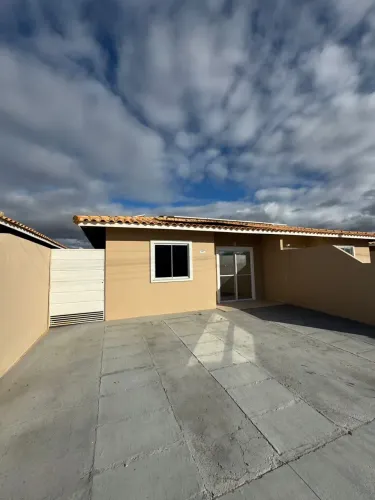 Alugo casa em condomínio residencial 