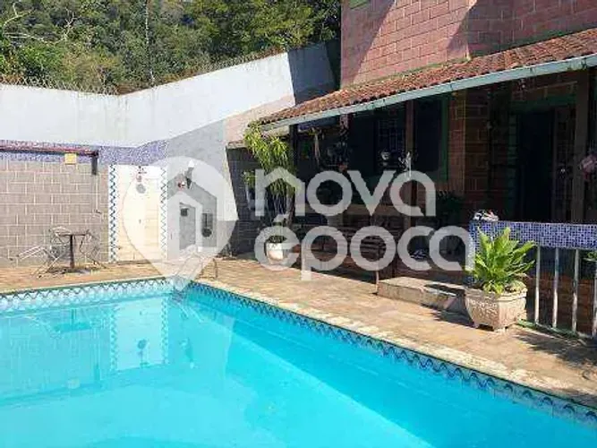 Cosme Velho | Casa 5 quartos, sendo 1 suite