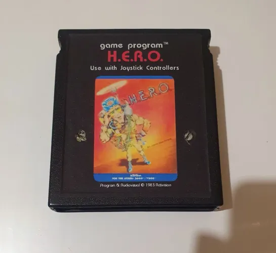 HERO PARA ATARI 2600 CARTUCHO ORIGINAL JVP ANOS 80 RELABEL COM CAIXA ( LUVA )  RARIDADE 