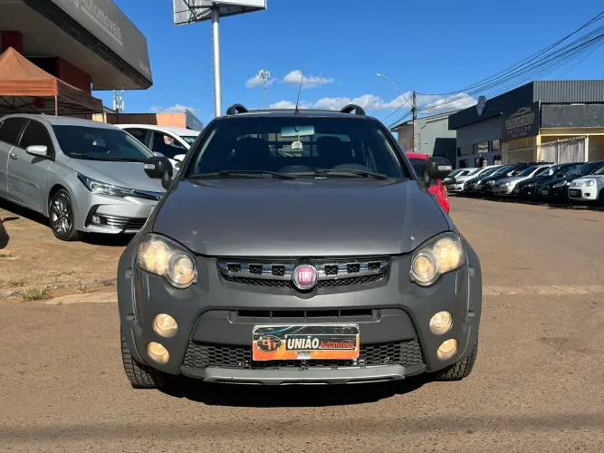 Fiat Strada Adventure1.8/ 1.8 Locker Flex CD 2015