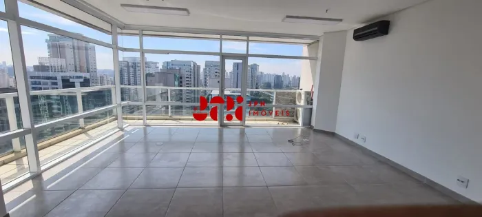 Sala comercial na Berrini - 40m², 02 vagas, vista panorâmica.