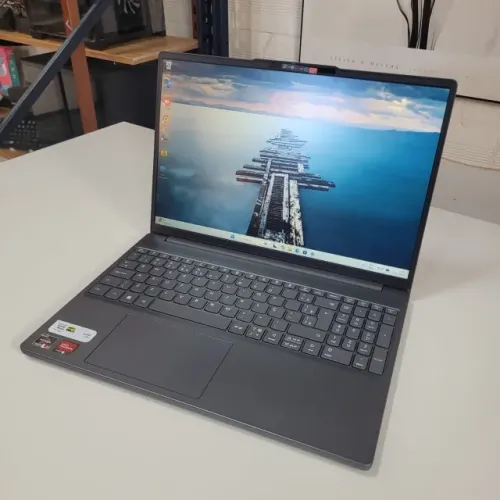 Notebook Lenovo Ideapad Slim 3, Ryzen 7 7735HS, 8GB DDR5, NVME 512GB, Display 15,3