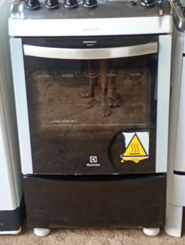 Fogão 4bocas não e automático