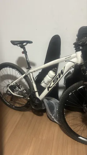 Bicicleta KSW XLT100 24 velocidades aro 29