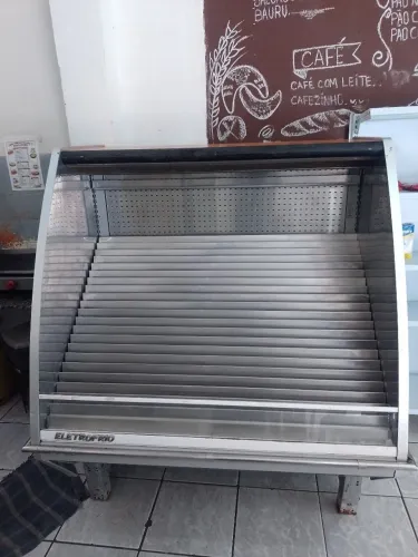 Expositor de frios fatiados