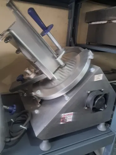 Fatiador de frios Axt 30i Gural