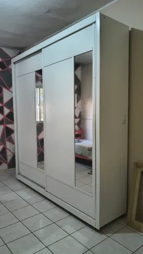Guarda roupa de casal