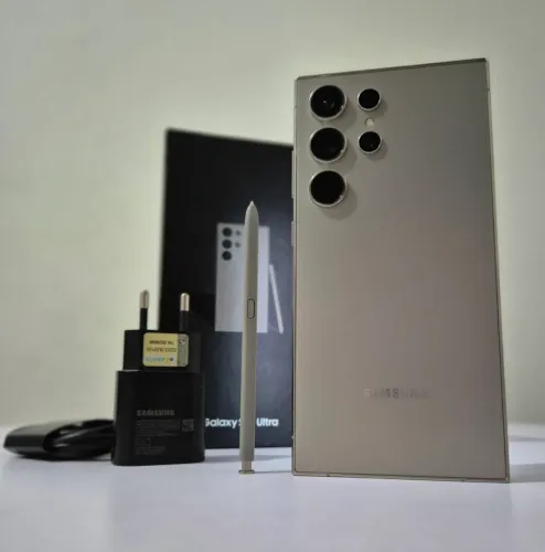 SAMSUNG S24 ULTRA (NOVÍSSIMO)