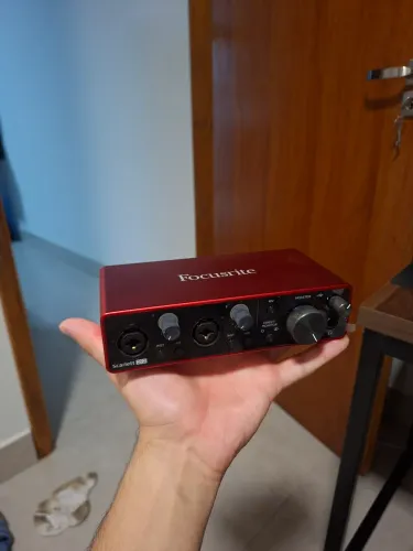 Placa de audio focusrite