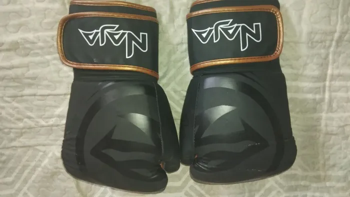 VENDE-SE LUVAS DE BOX/MUAY THAI