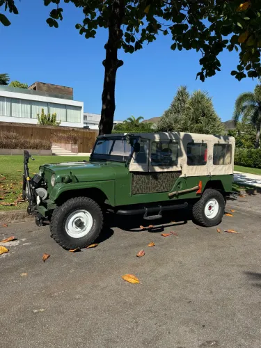 Willys Overland Jeep 2.6 12V Gasolina 2P 1975