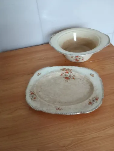 Travessa e tigela peças com mais de 100 anos