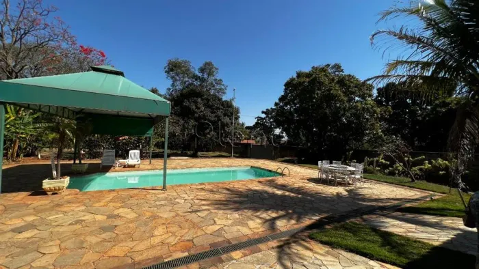 Chácara à venda em Paulínia, Nova Veneza, com 2 suítes, com 4203 m²