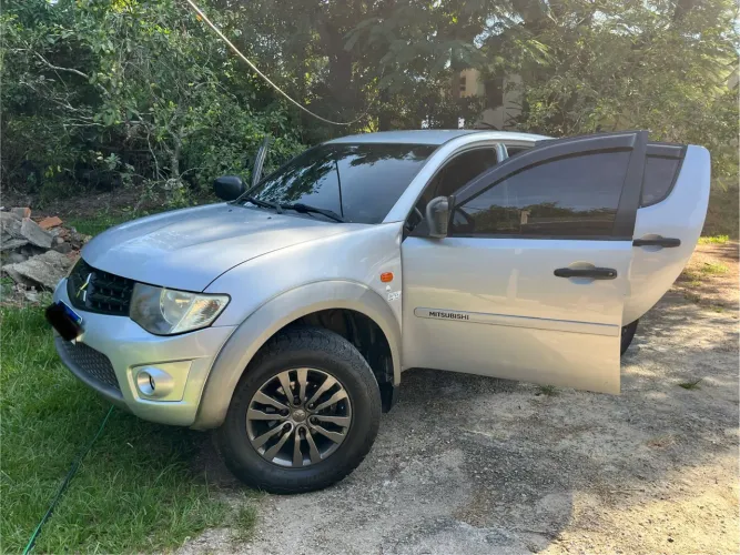 Mitsubishi L200 Triton HPE 3.2 CD TB Int.diesel MEC 2012