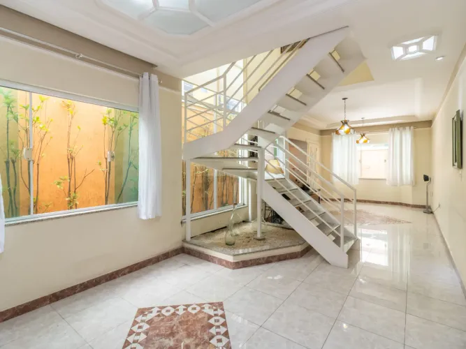 Sobrado para venda em Vila Dom Pedro II com 4 quartos, sendo 3 suítes, 140m²