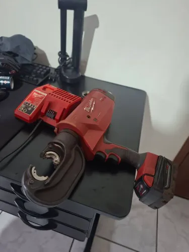 Alicate Crimpador De 750mcm M18 2779-22 De 12t Milwaukee