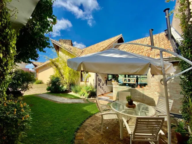 Casa com 7 dormitórios à venda, 450 m² por R$ 5.900.000,00 - Centro - Igaratá/SP