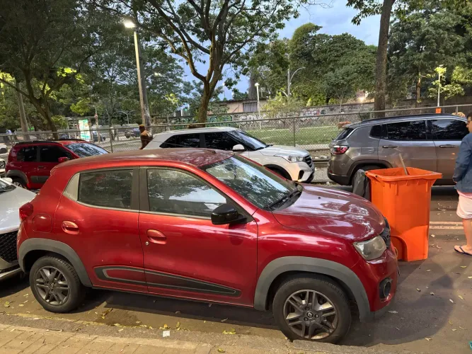 Renault Kwid Intense 1.0 Flex 12V 5P Mec. 2018