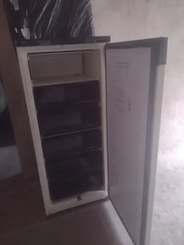 FREEZER ELECTROLUX 300L. FUNCIONANDO PERFEITAMENTE. PARA SAIR HOJE.