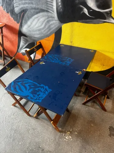 Conjunto Mesa de Bar Tiger + 4 Cadeiras de Madeira