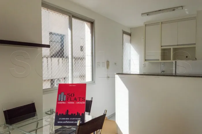 Ritz disponível para locação com 1 dormitório e 1 vaga proximo da Avenida Santo Amaro
