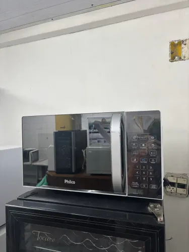 Microondas Philco espelhado 