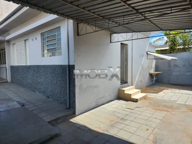 Casa para Locação com 2 Quartos e Amplo Quintal no Jardim Maravilha  Próxima à UPA Bela Vi