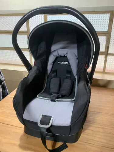bebe conforto kiddo casulo com capa e base 0-13kg