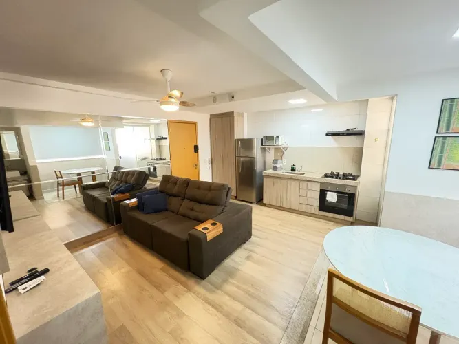 Alugo excelente apartamento no Lozandes