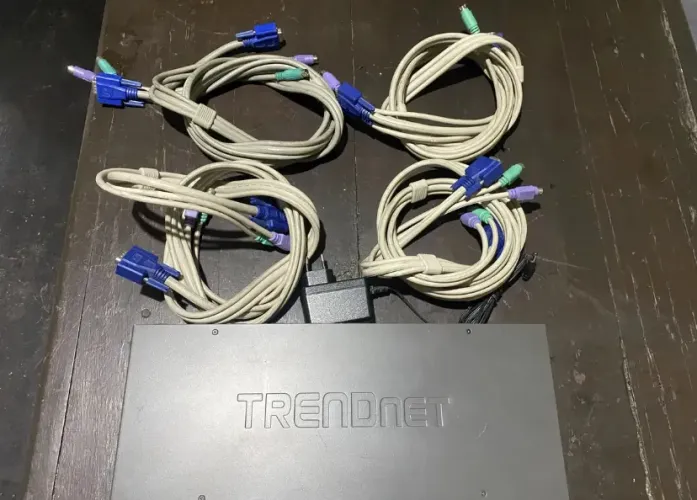 Switch Trendnet Tk-801r 8 Portas (Usado)