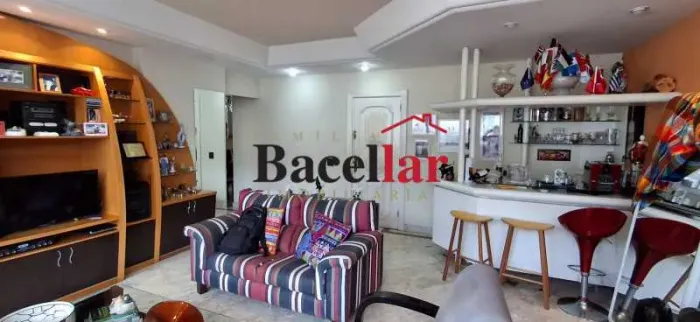 Apartamento : Padrão / Residencial / Tijuca