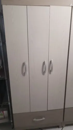 Guarda roupa de solteiro